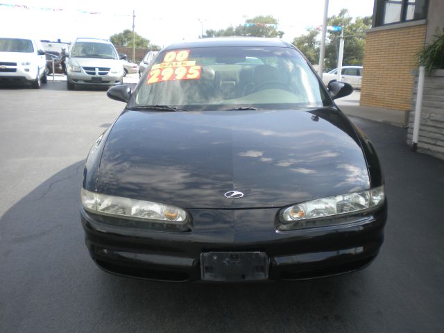 Oldsmobile Intrigue 2000 photo 3