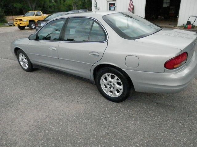 Oldsmobile Intrigue 2000 photo 1