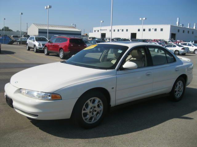 Oldsmobile Intrigue 2001 photo 3