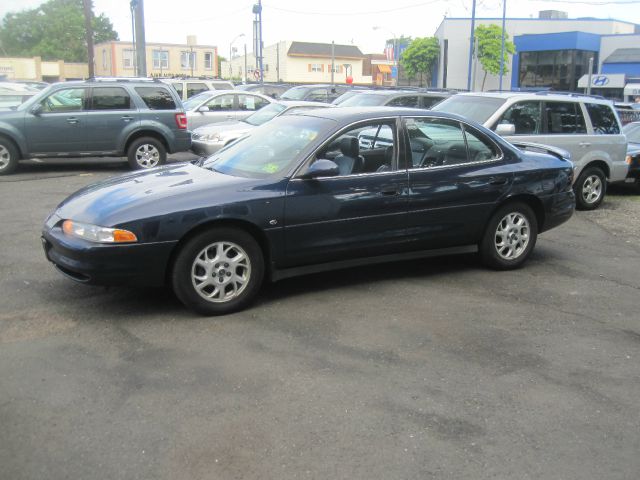 Oldsmobile Intrigue 2001 photo 1