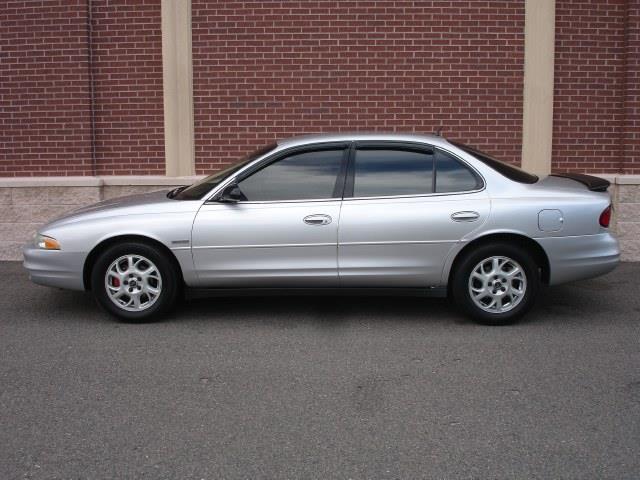 Oldsmobile Intrigue 2001 photo 25