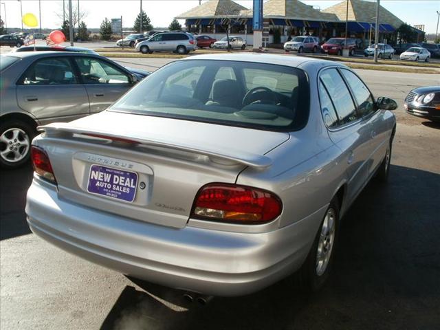 Oldsmobile Intrigue 2001 photo 2