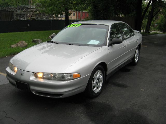 Oldsmobile Intrigue 2002 photo 1