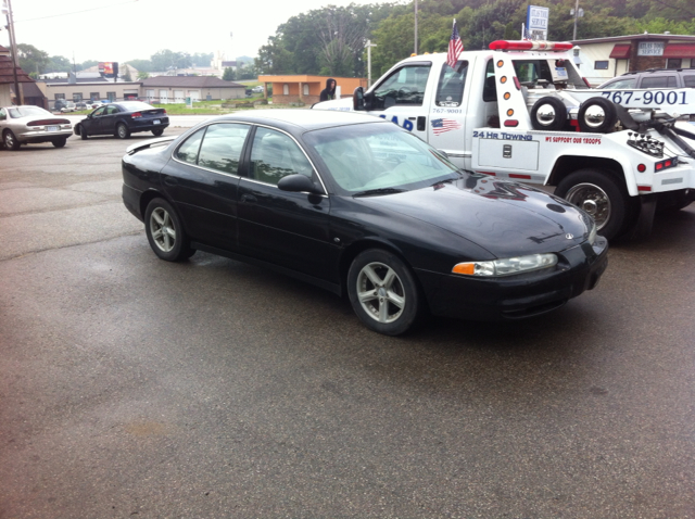 Oldsmobile Intrigue Standard 4X4 Hardtop Sedan