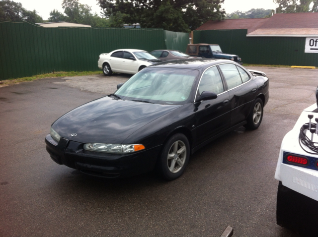 Oldsmobile Intrigue 2002 photo 1