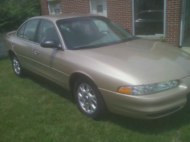 Oldsmobile Intrigue 2002 photo 1