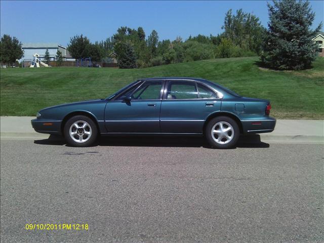 Oldsmobile LSS 1996 photo 1