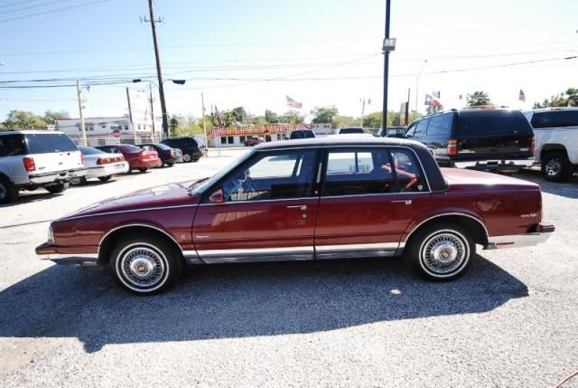 Oldsmobile Ninety Eight 1989 photo 5