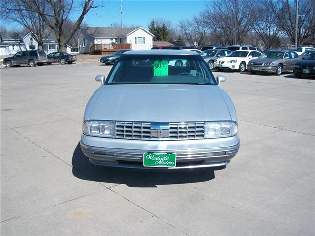 Oldsmobile Ninety Eight 1991 photo 3