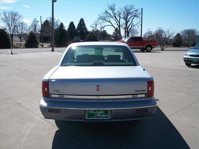 Oldsmobile Ninety Eight 1991 photo 1