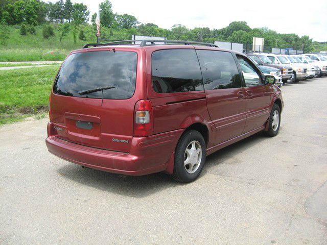 Oldsmobile Silhouette 1999 photo 1