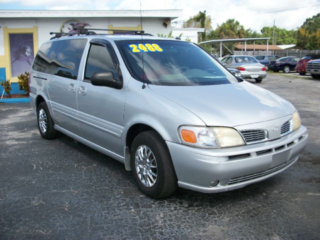 Oldsmobile Silhouette 2002 photo 1