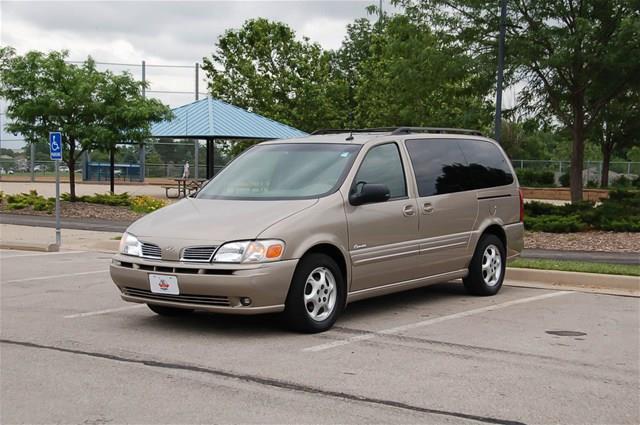 Oldsmobile Silhouette 2008 Nissan SL MiniVan