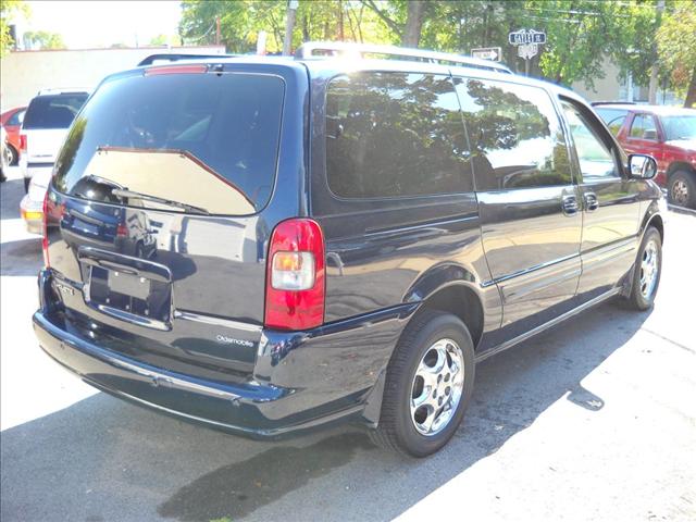 Oldsmobile Silhouette 2004 photo 2