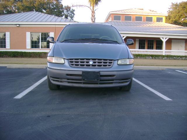 Plymouth Grand Voyager SE MiniVan