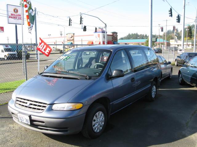 Plymouth Grand Voyager Base MiniVan