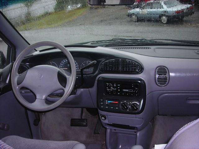 Plymouth Grand Voyager 1996 photo 5