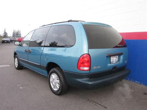 Plymouth Grand Voyager 1998 photo 3