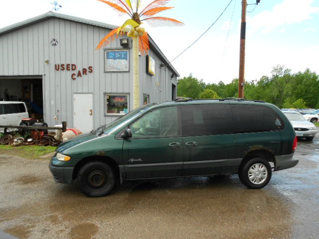 Plymouth Grand Voyager 1999 photo 6