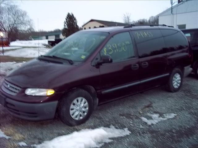 Plymouth Grand Voyager Base MiniVan