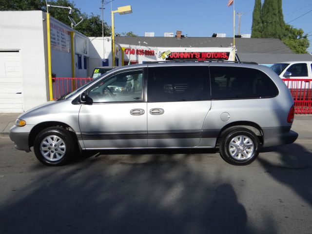 Plymouth Grand Voyager 2000 photo 4