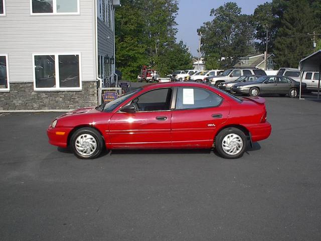 Plymouth Neon Sport 4X4 XL Sedan