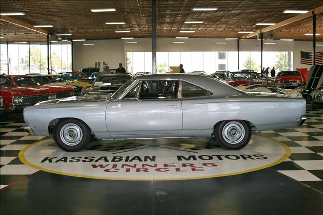 Plymouth ROAD RUNNER 1968 photo 2