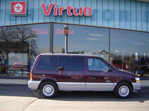 Plymouth Voyager 1995 photo 3