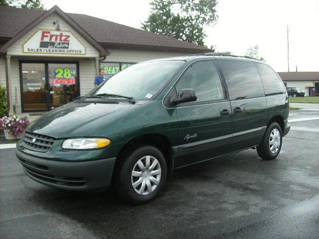 Plymouth Voyager SE MiniVan