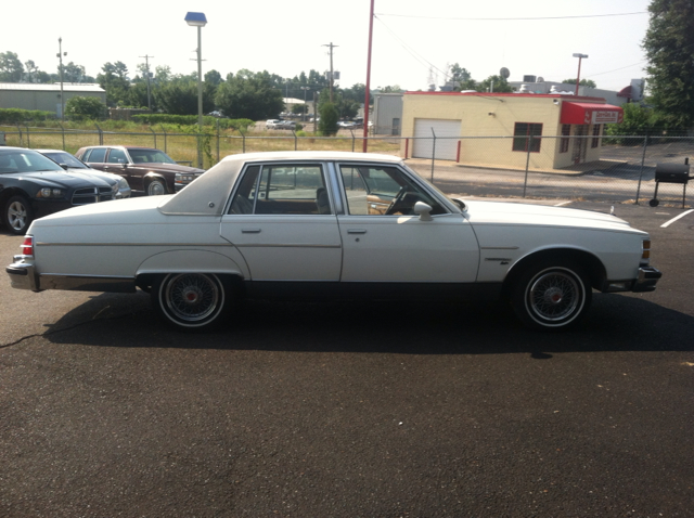 Pontiac Bonneville 1978 photo 3