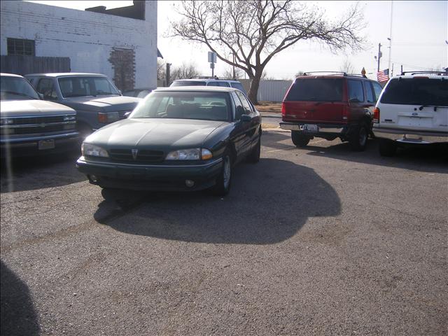 Pontiac Bonneville 1993 photo 1