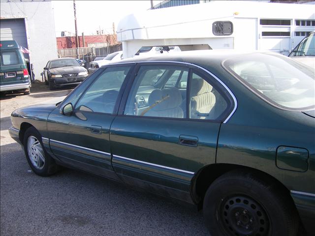 Pontiac Bonneville 1993 photo 4