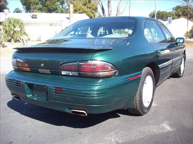 Pontiac Bonneville 1993 photo 1