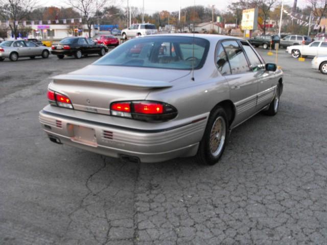 Pontiac Bonneville 1994 photo 5