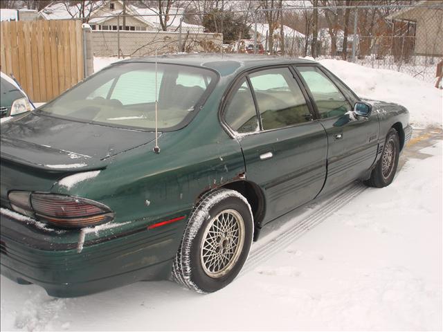 Pontiac Bonneville 1995 photo 1