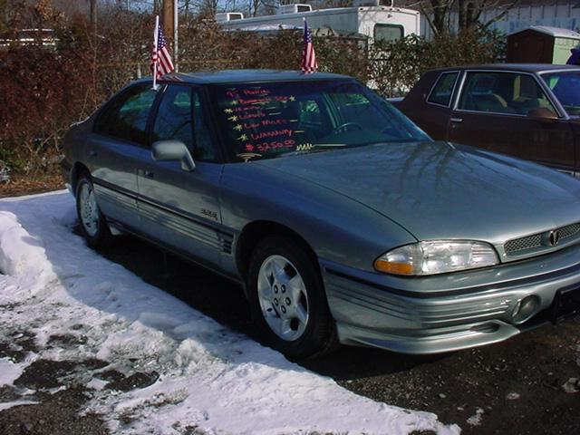 Pontiac Bonneville 1995 photo 1