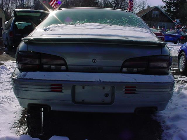 Pontiac Bonneville 1995 photo 2