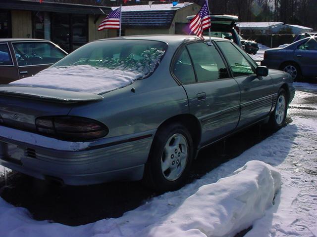 Pontiac Bonneville 1995 photo 3