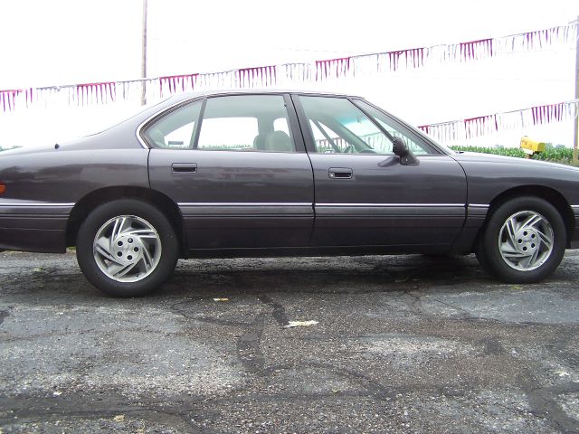 Pontiac Bonneville 1995 photo 4