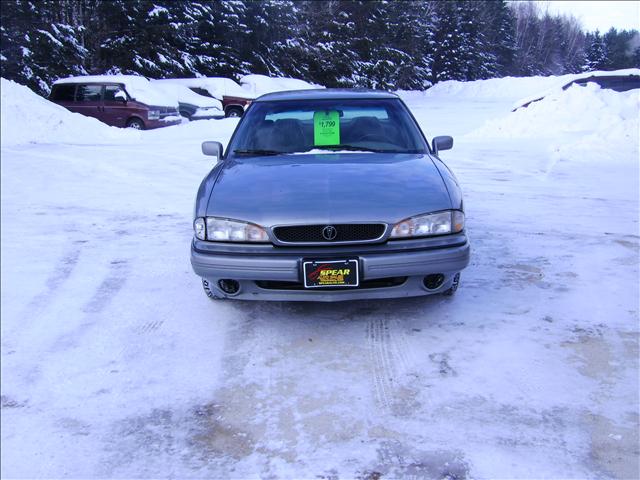 Pontiac Bonneville 1995 photo 1