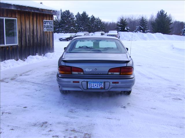 Pontiac Bonneville 1995 photo 2