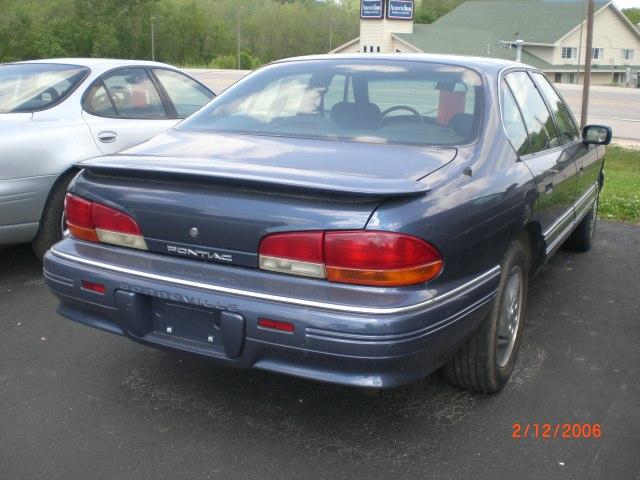 Pontiac Bonneville 1995 photo 2