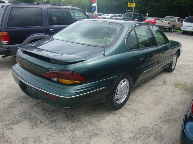 Pontiac Bonneville 1996 photo 4