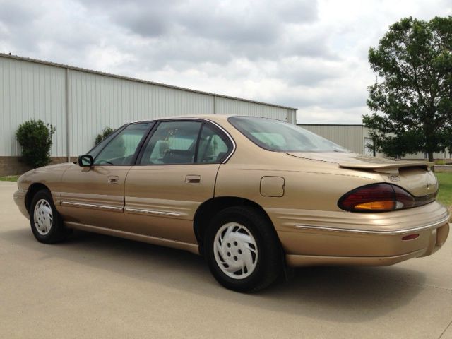 Pontiac Bonneville 1998 photo 3