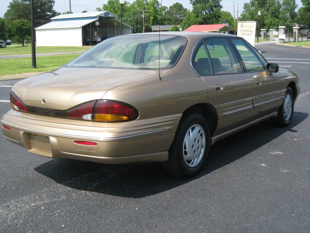 Pontiac Bonneville 1998 photo 4