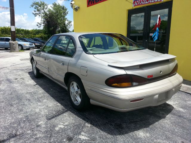 Pontiac Bonneville 1998 photo 4