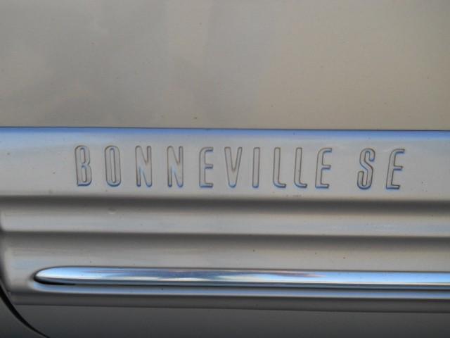 Pontiac Bonneville 1998 photo 2