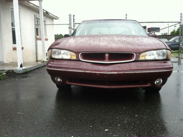 Pontiac Bonneville 1998 photo 10