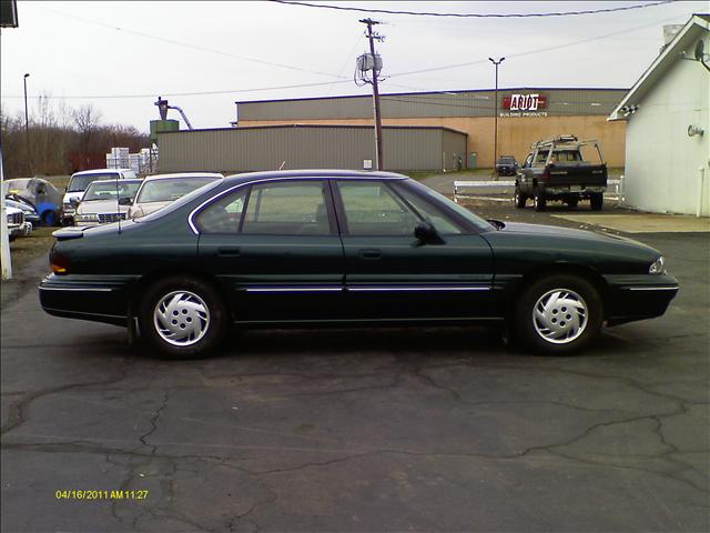 Pontiac Bonneville 1998 photo 3