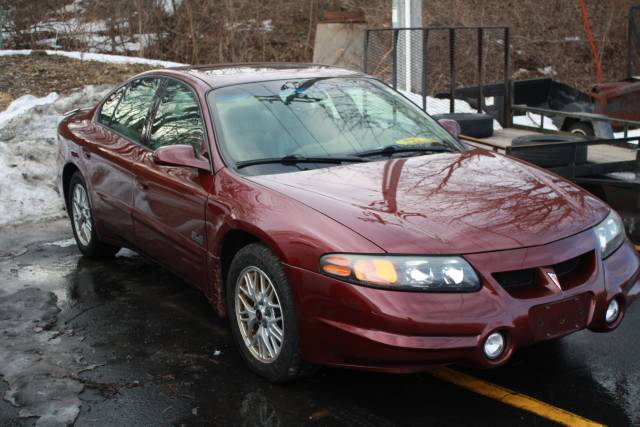 Pontiac Bonneville 2000 photo 2